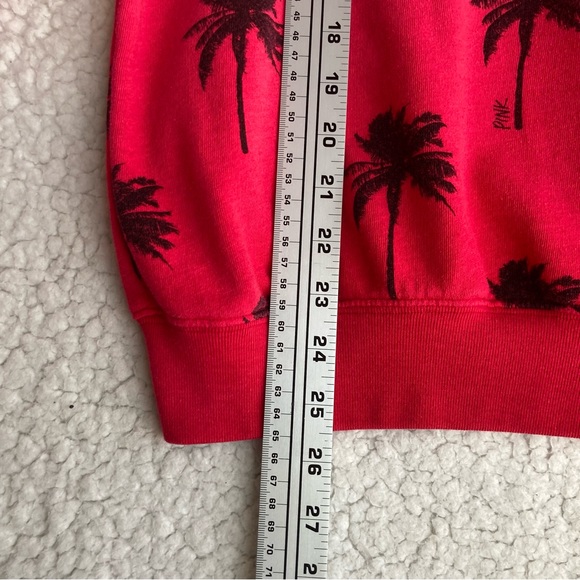 PINK Victoria’s Secret graphic sweatshirt with "Pink" print and palm trees Sz XS - Picture 9 of 16